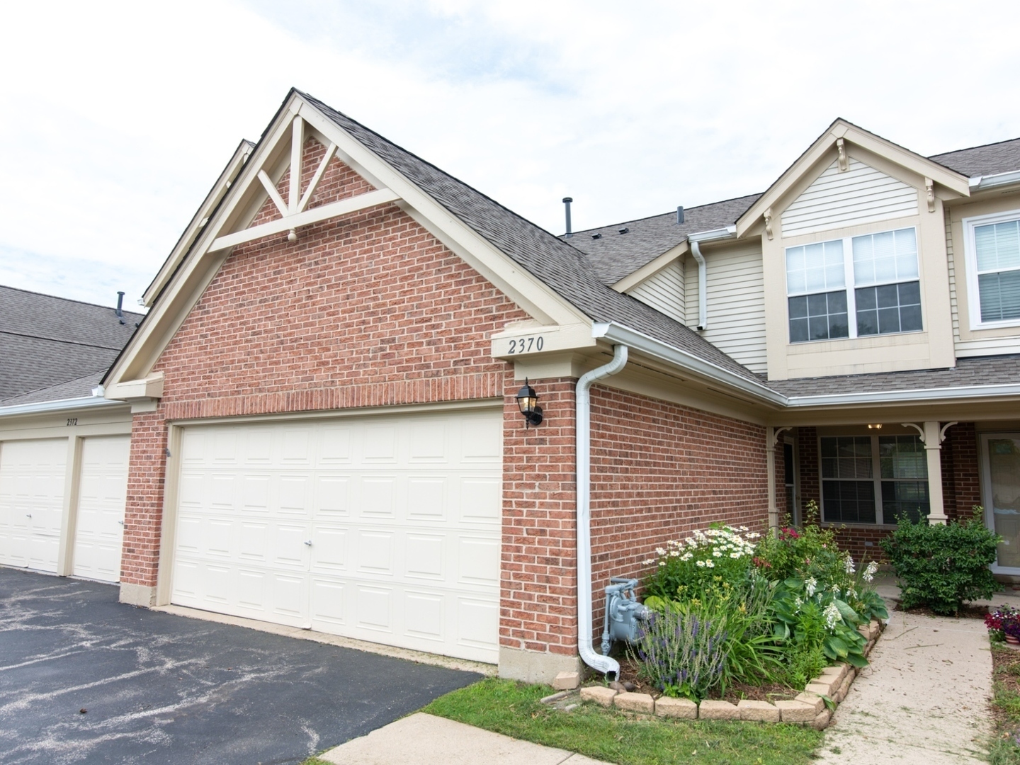 Property Photo:  2370 County Farm Lane D216  IL 60194 