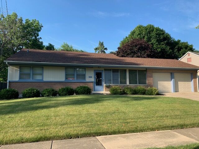 Property Photo: 125 East Sunnyside Avenue IL 60048