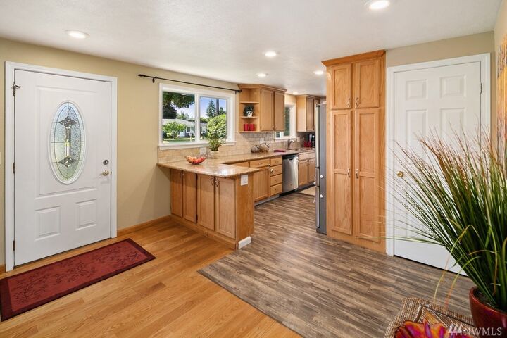 Property Photo: 17621 158th Place SE WA 98272