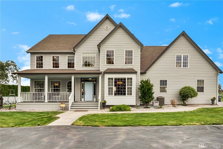 Property Photo: 6522 Road K NE WA 98837