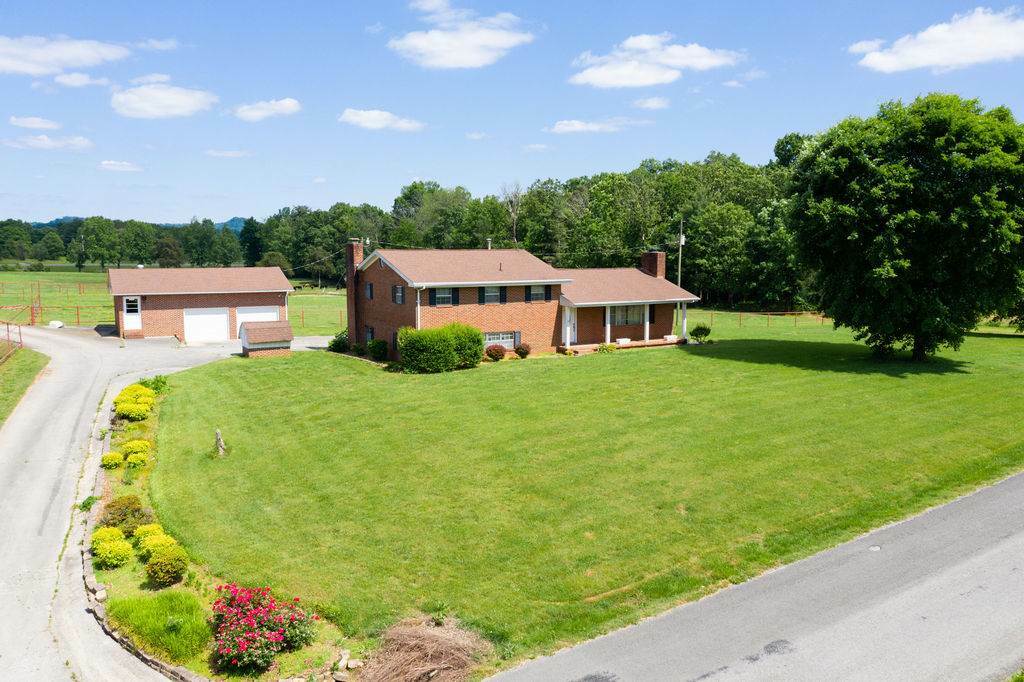 Property Photo:  150 County Road 608  TN 37303 