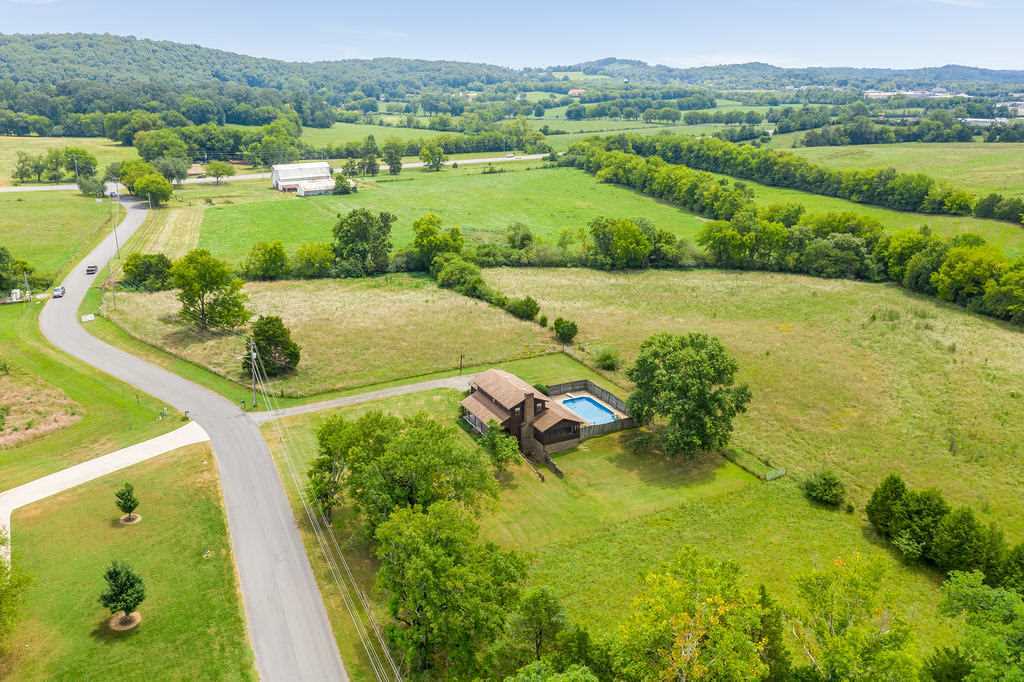 Property Photo:  255 King Den Drive NW  TN 37312 