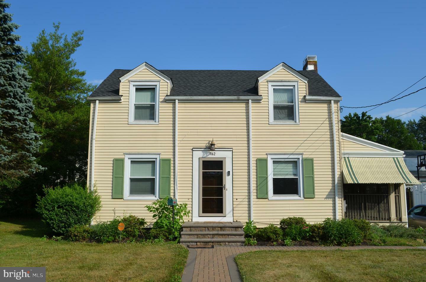 Property Photo:  762 Lower Ferry Road  NJ 08628 