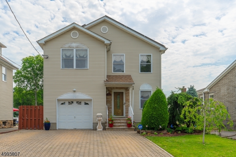 Property Photo:  113 Walnut St  NJ 07204 