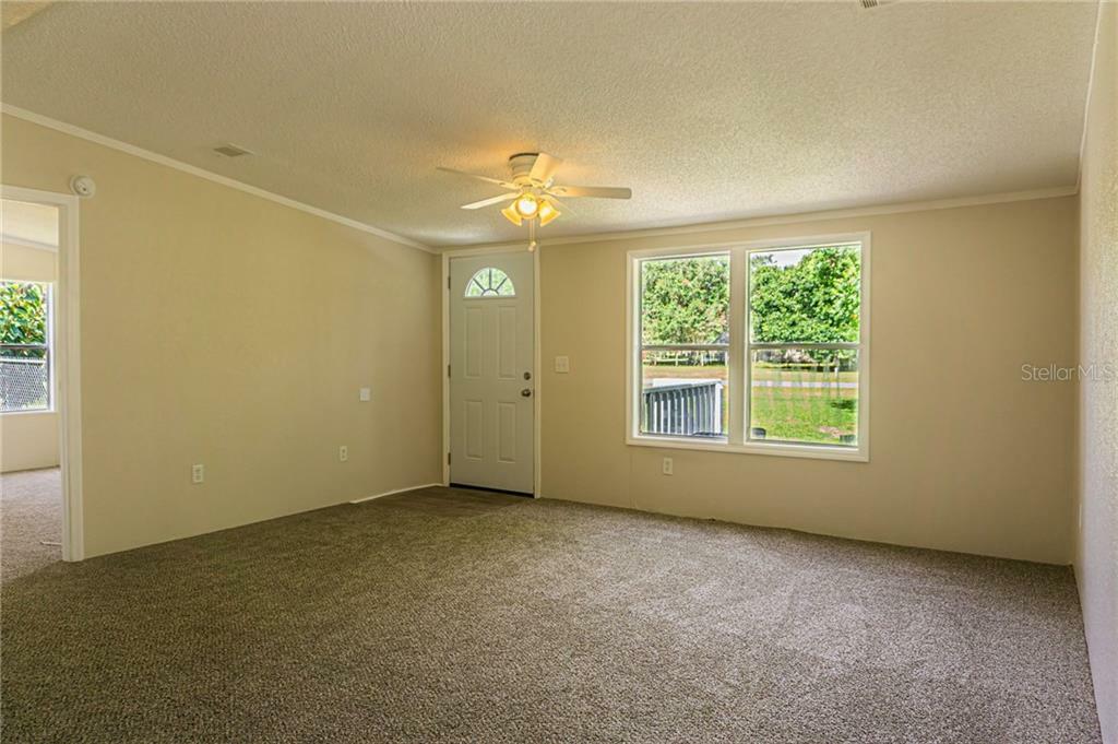 Property Photo:  2068 Meadow Oak Circle  FL 33868 