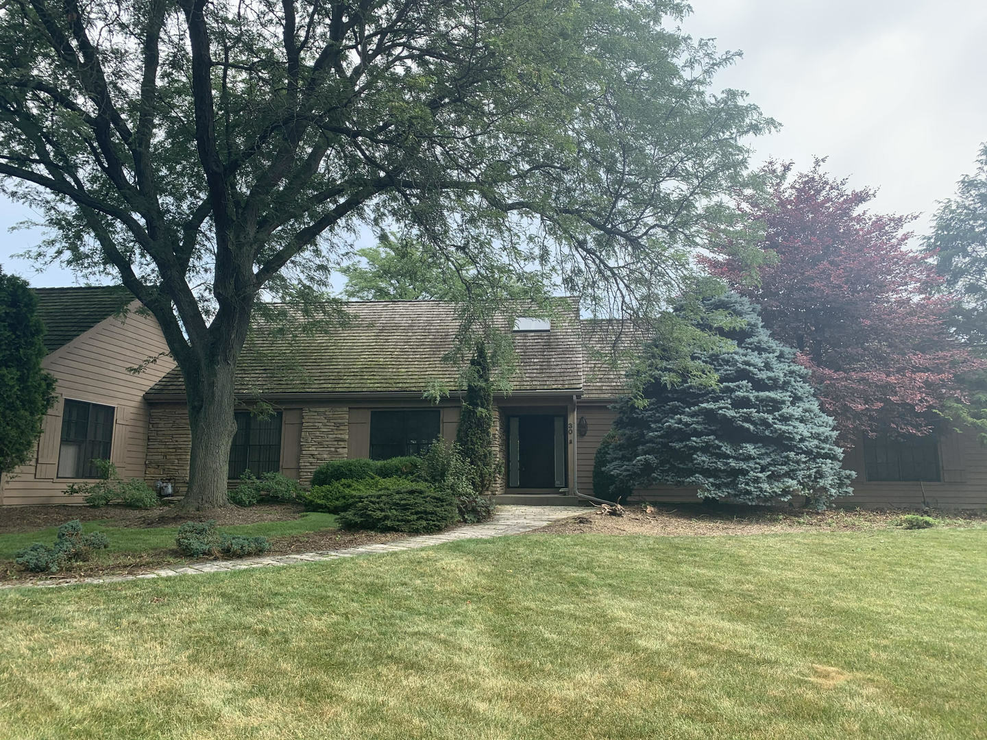 Property Photo:  30 West Mundhank Road  IL 60010 