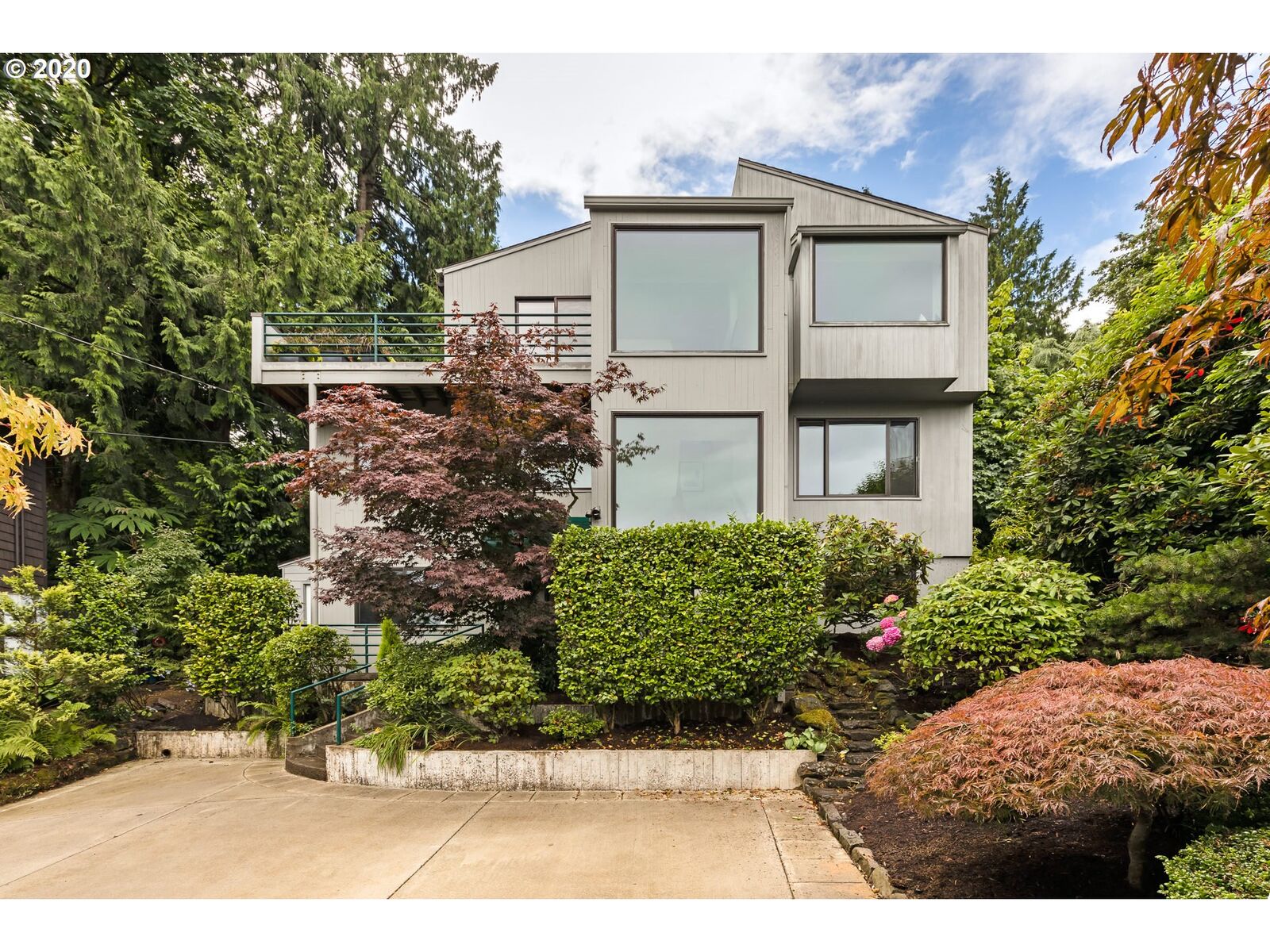 Property Photo: 3426 NW Thurman St OR 97210