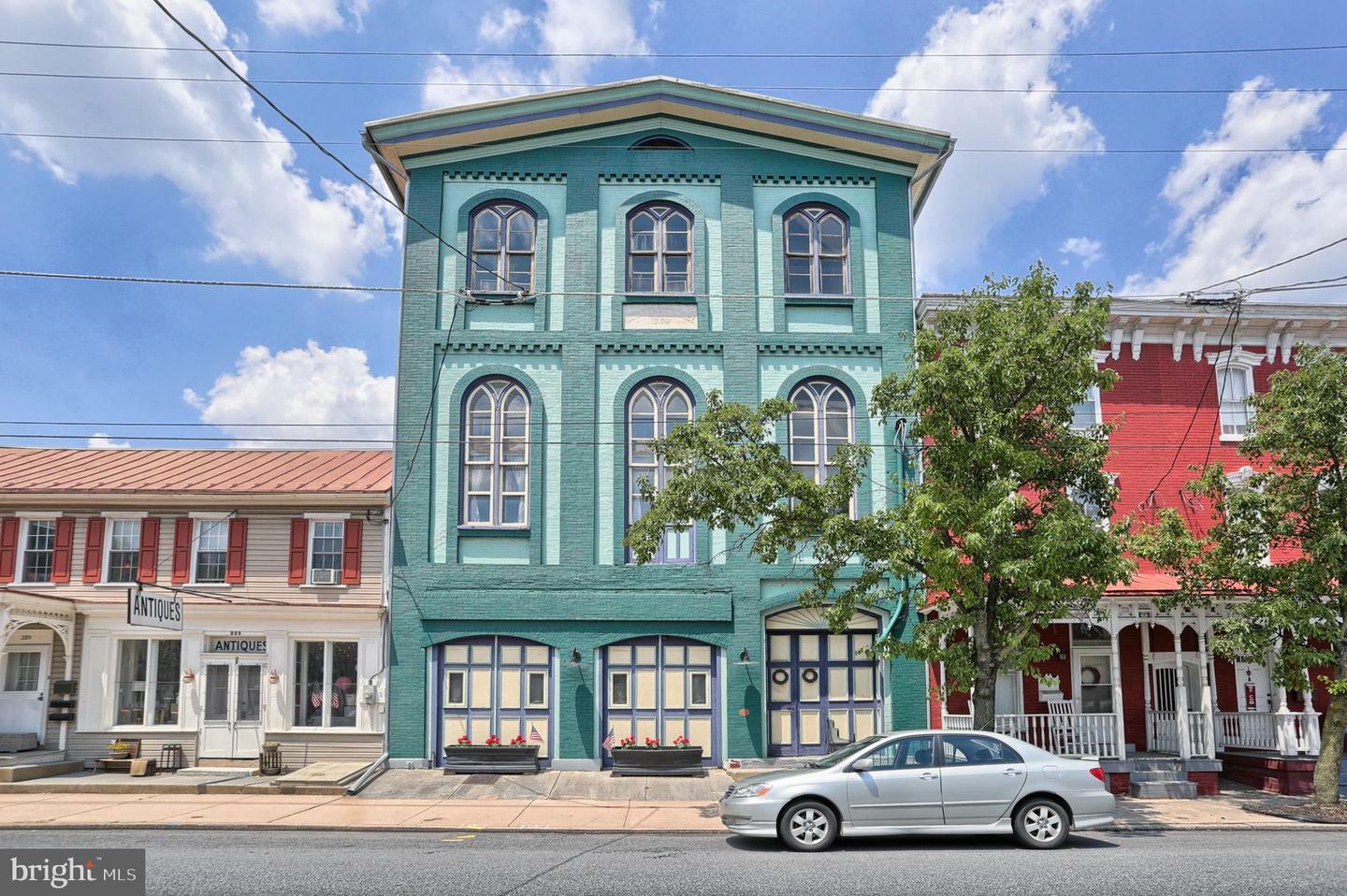 Property Photo: 219 W Main Street PA 17003