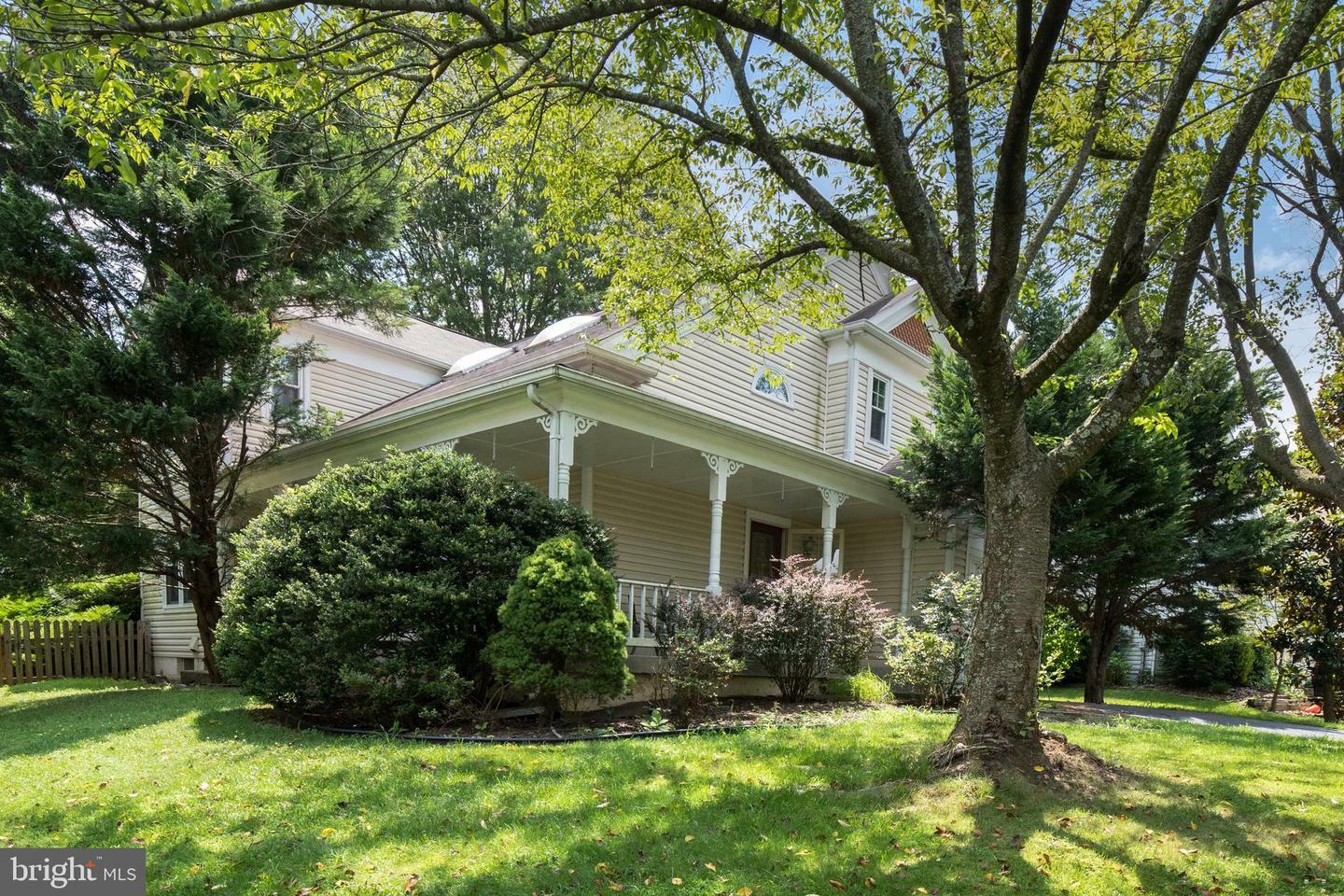 Property Photo:  20 Fenton Wood Drive  VA 20165 