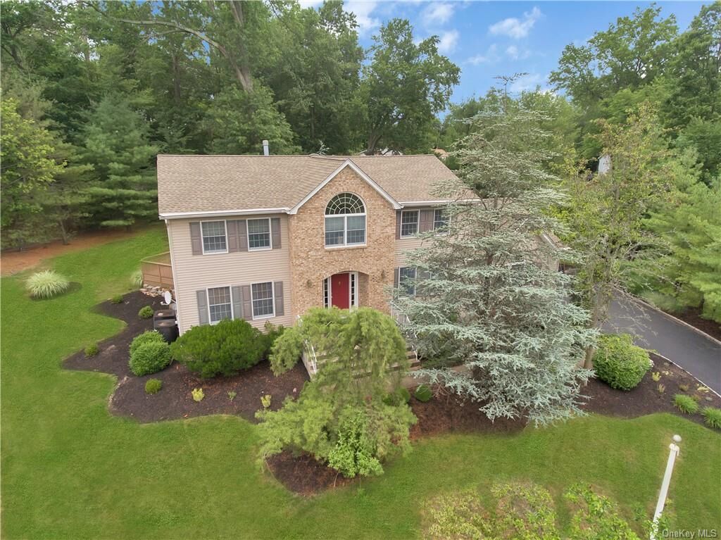 Property Photo:  27 Wachs Way  NY 10989 