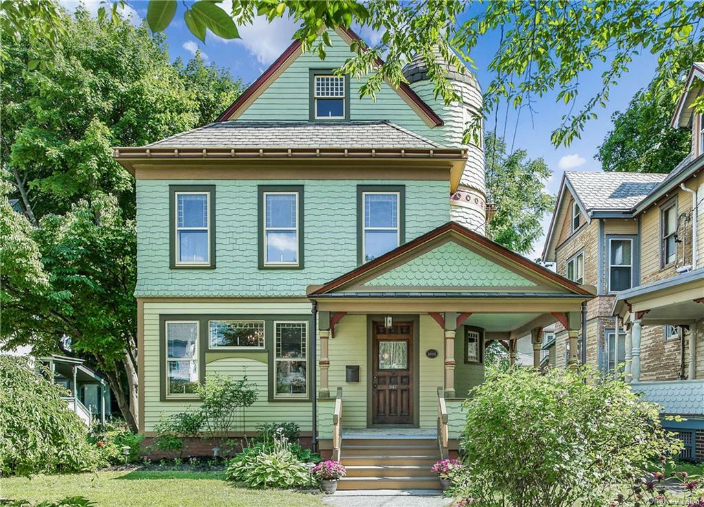 Property Photo:  947 Orchard Street  NY 10566 