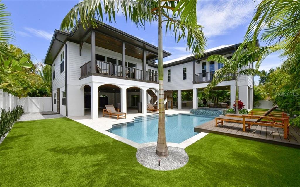 Property Photo: 219 Chilson Avenue FL 34216