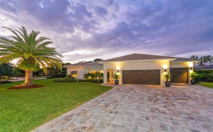 Property Photo:  501 Halyard Lane  FL 34228 