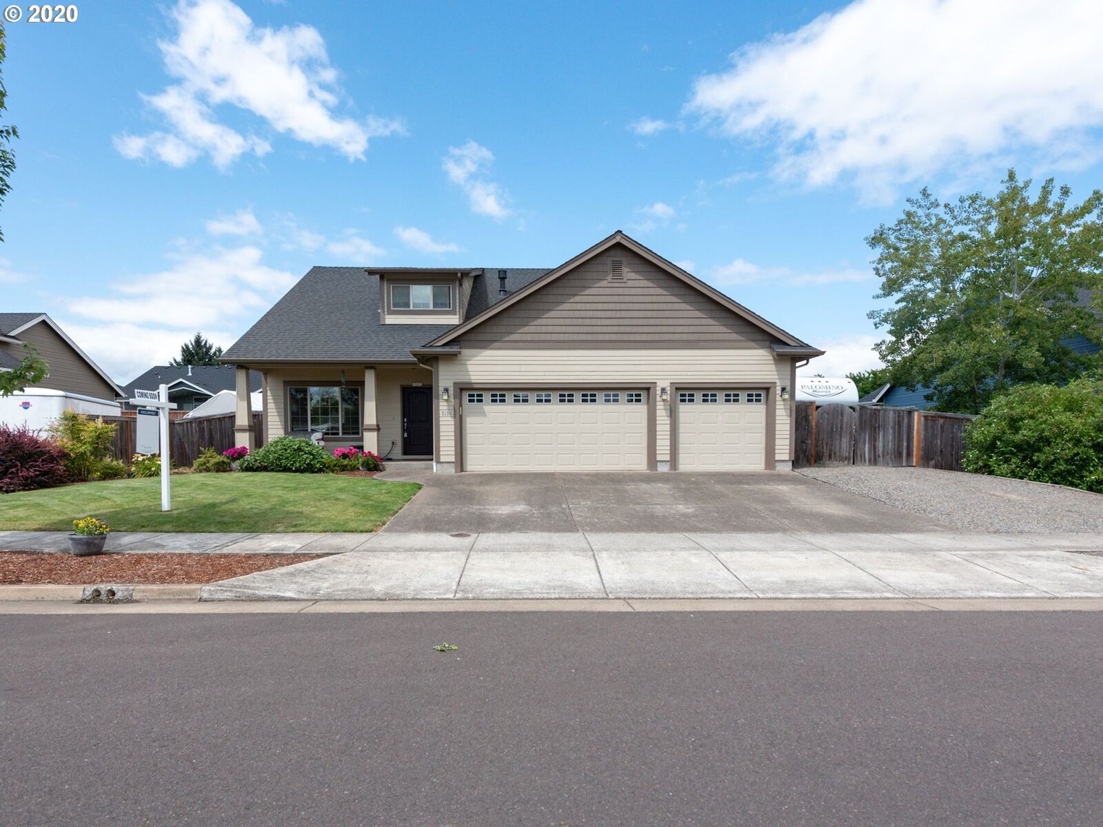 Property Photo: 5134 NE Umpqua Ln OR 97321