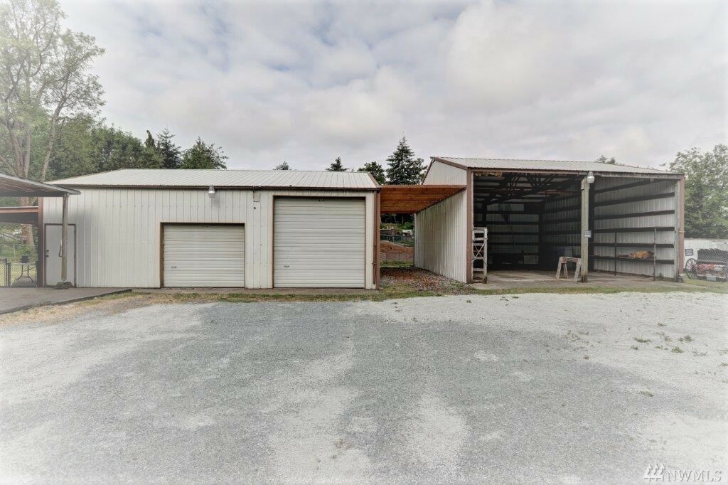 Property Photo:  2308 S 136th St  WA 98168 