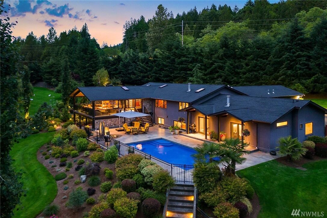 Property Photo:  14851  Issaquah Hobart Road SE  WA 98027 