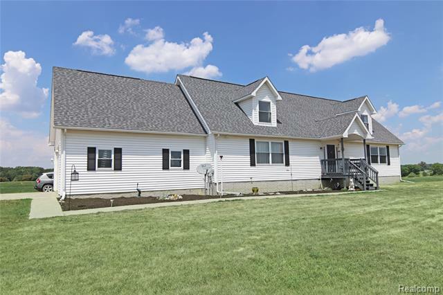 Property Photo:  9927 Carlas Pride  MI 48429 