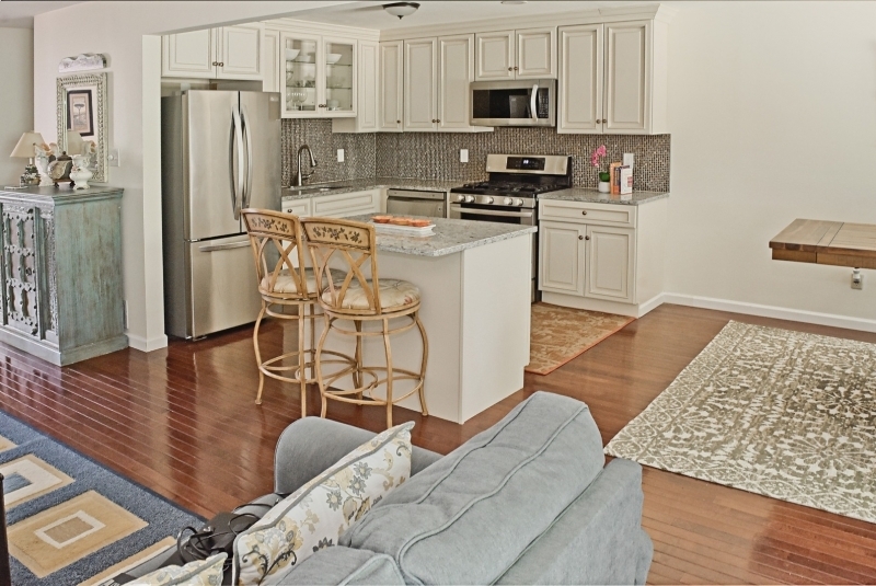 Property Photo:  18 Heritage Ct  NJ 07950 