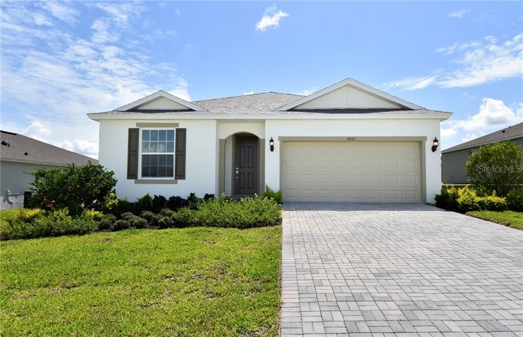 Property Photo:  2521 Cliff Avenue  FL 32712 