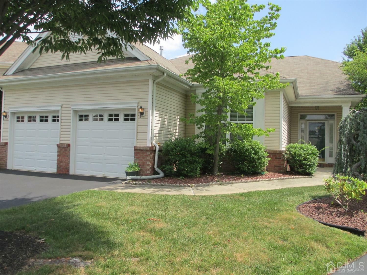 Property Photo:  328 Greenleaf Way  NJ 08831 