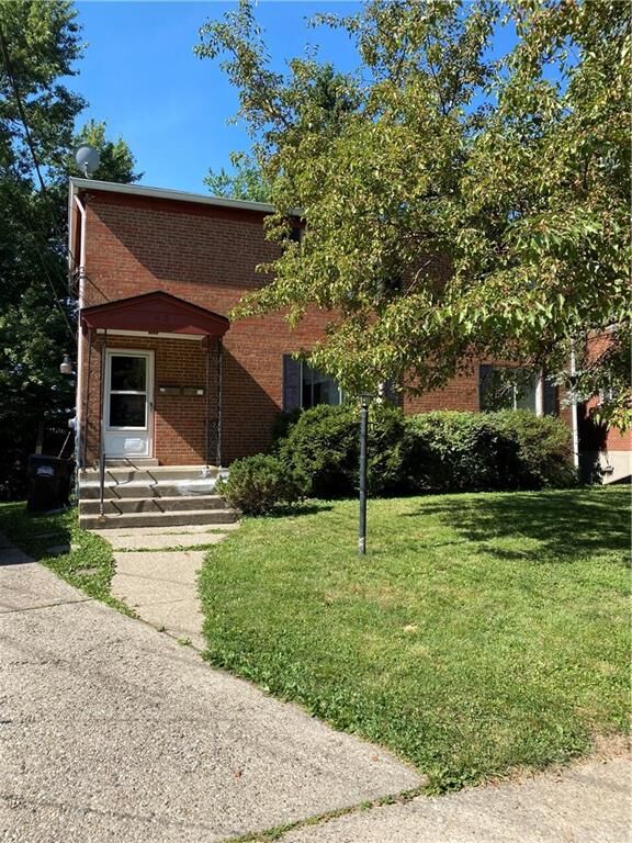 Property Photo: 3279 Gayway Court OH 45239