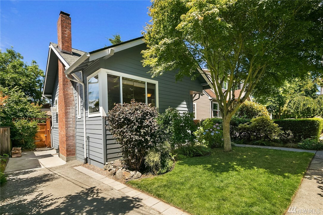 Property Photo: 3209 36th Ave S WA 98144