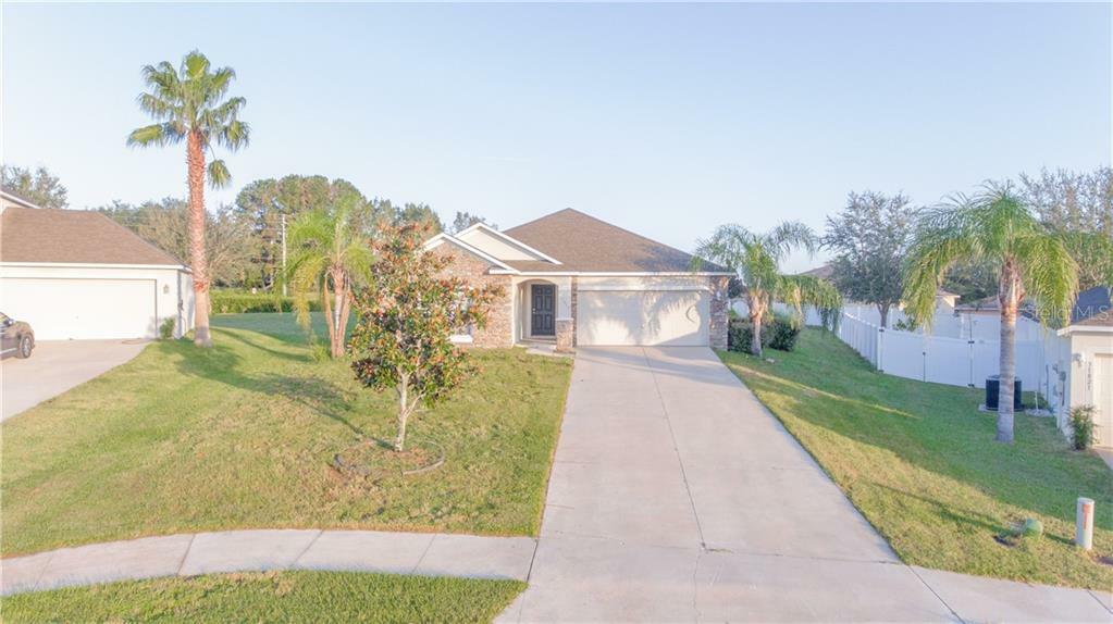 Property Photo:  31817 Sunpark Circle  FL 34748 