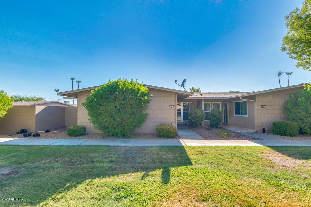 Property Photo: 10585 W Palmeras Drive H AZ 85373