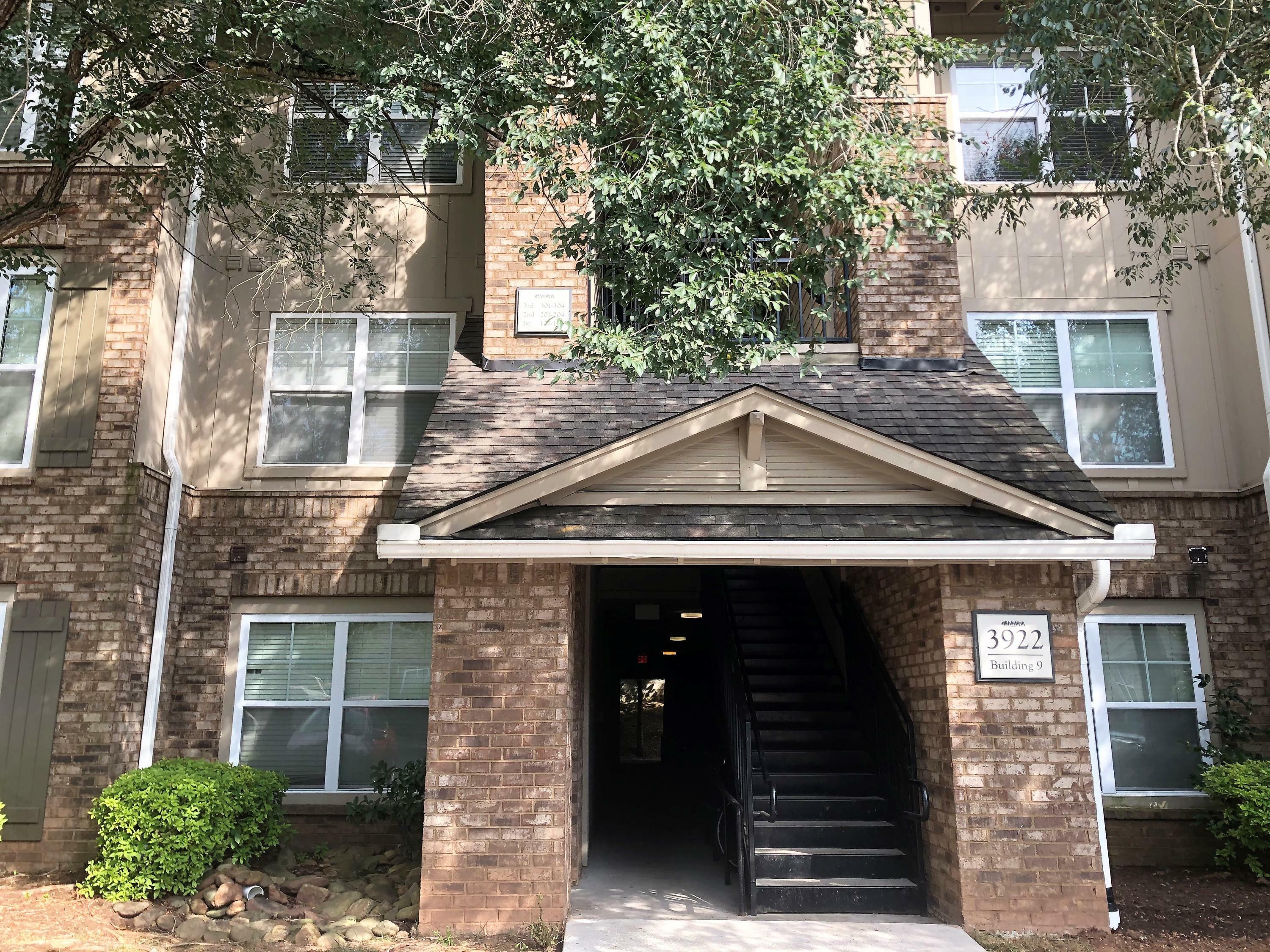 3922 Cherokee Woods Way Apt 101  Knoxville TN 37920 photo