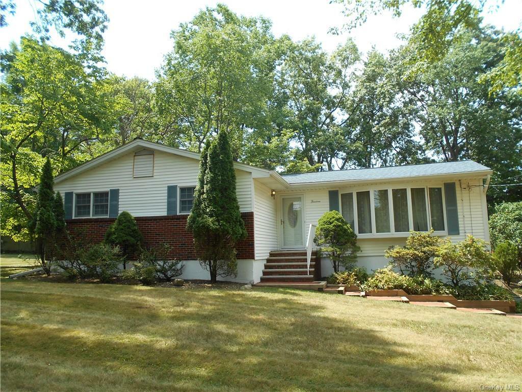 Property Photo:  14 Summit Road  NY 10977 