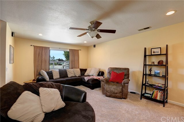 Property Photo:  565 Diana Place  CA 93420 