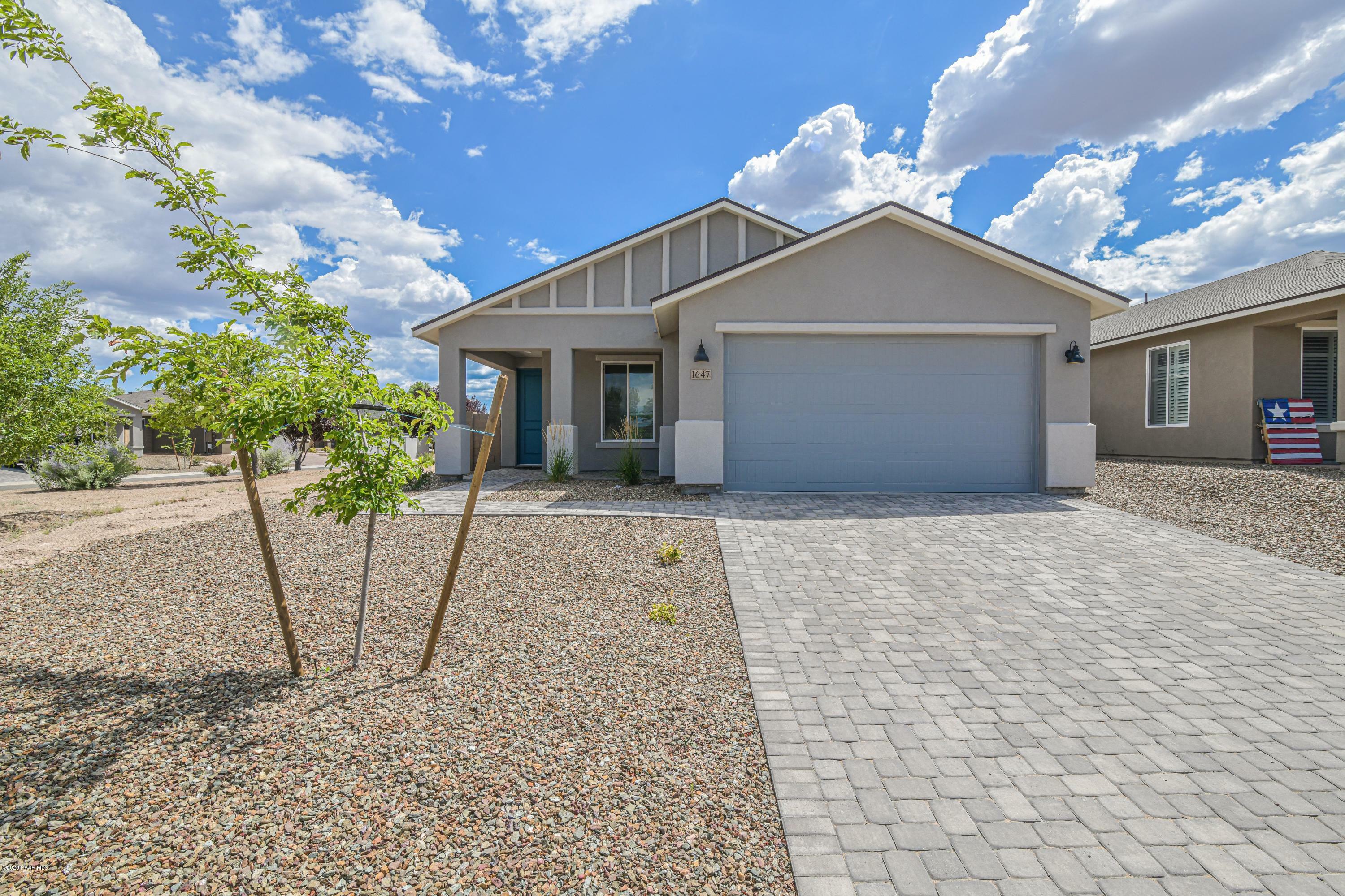 Property Photo:  1647 Taft Avenue  AZ 86323 