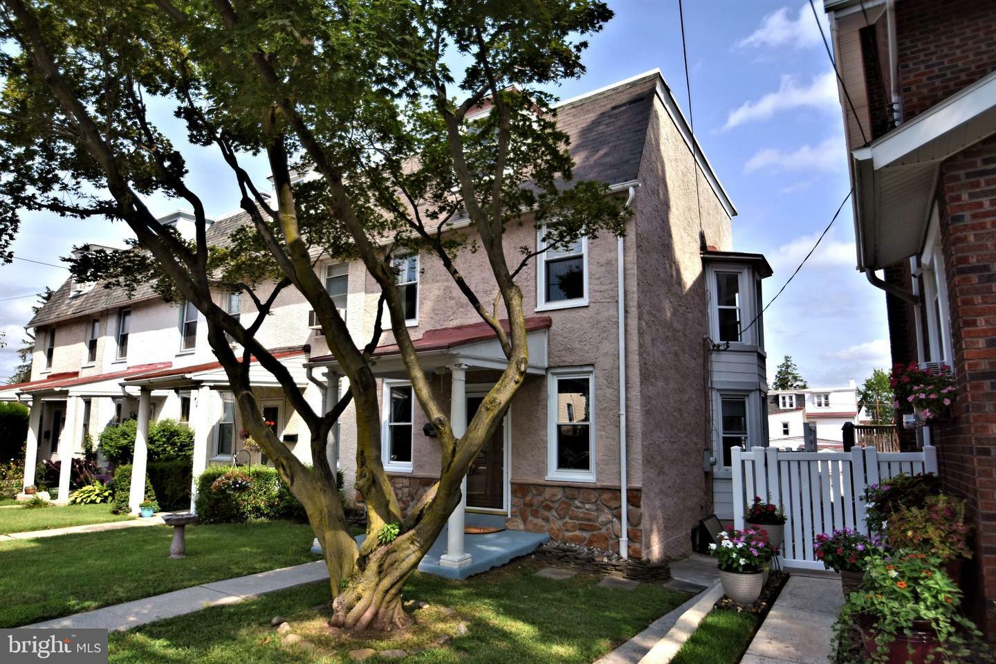 Property Photo:  389 2nd Avenue  PA 19460 