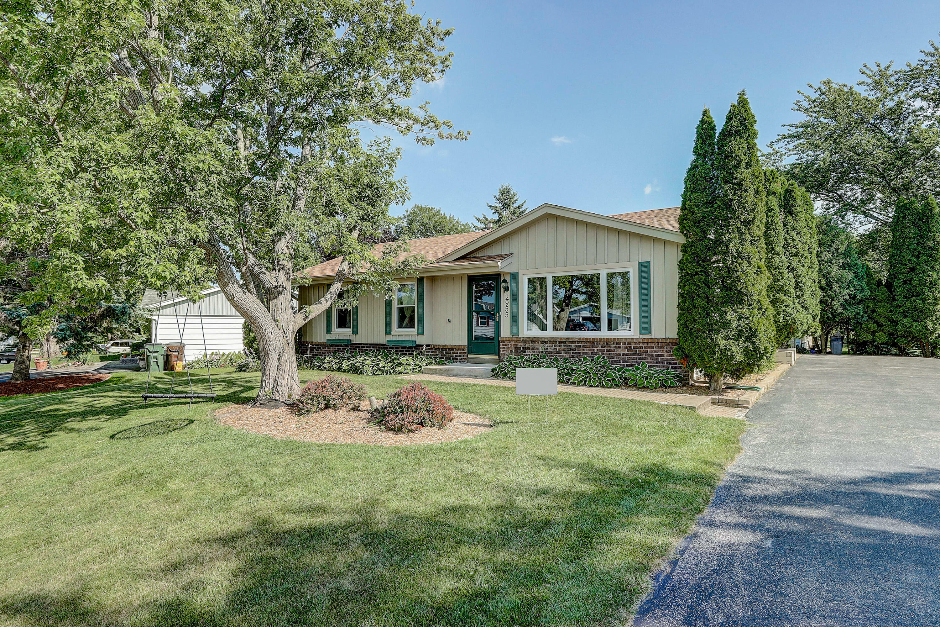 Property Photo: 2955 Lake Vista Ct WI 53402