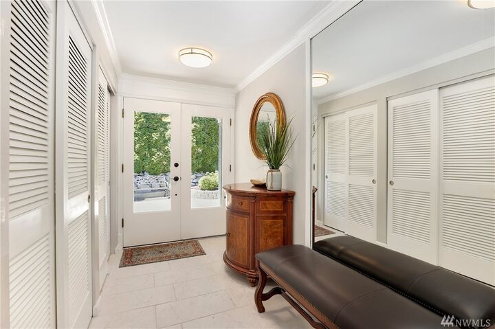 Property Photo: 5324 NE 201st Place WA 98155