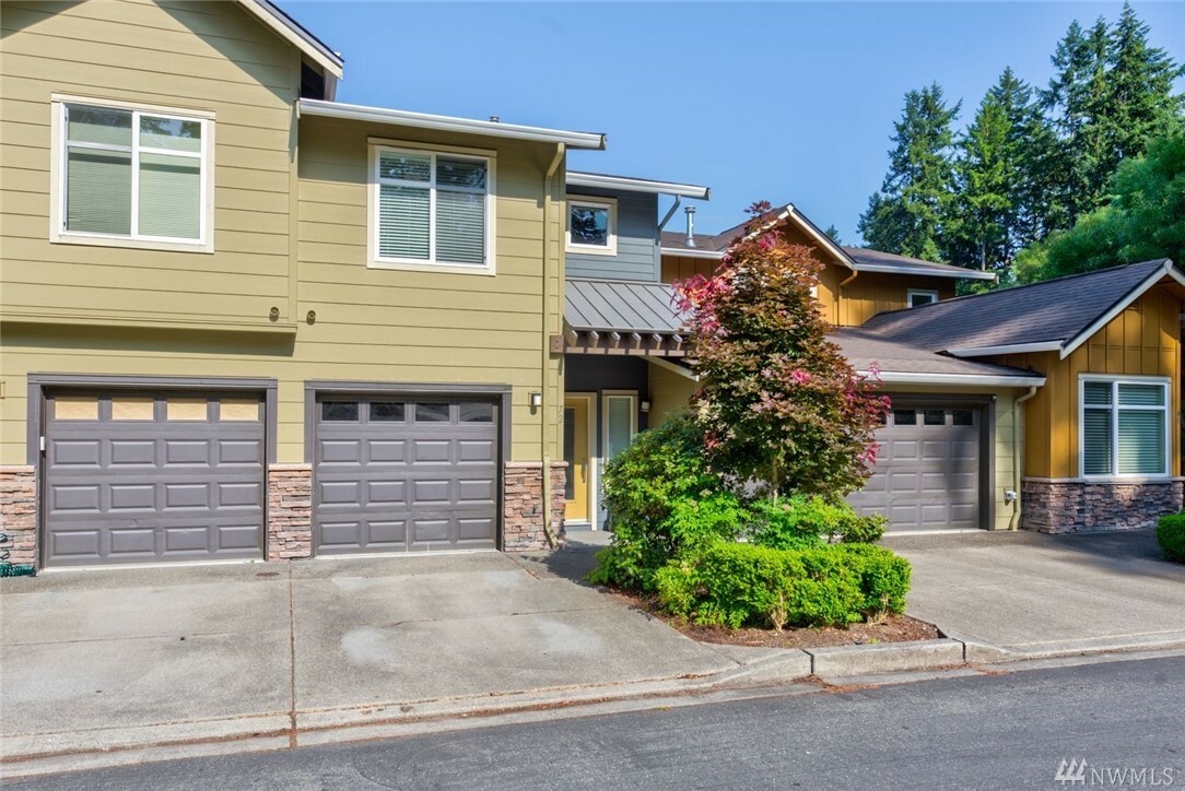 Property Photo:  72 Sky Ridge Rd NW 903  WA 98027 