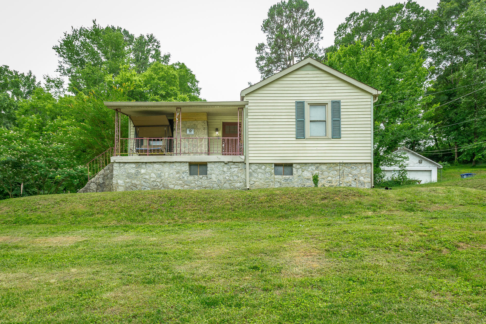 Property Photo:  4034 Bonny Oaks Dr  TN 37406 