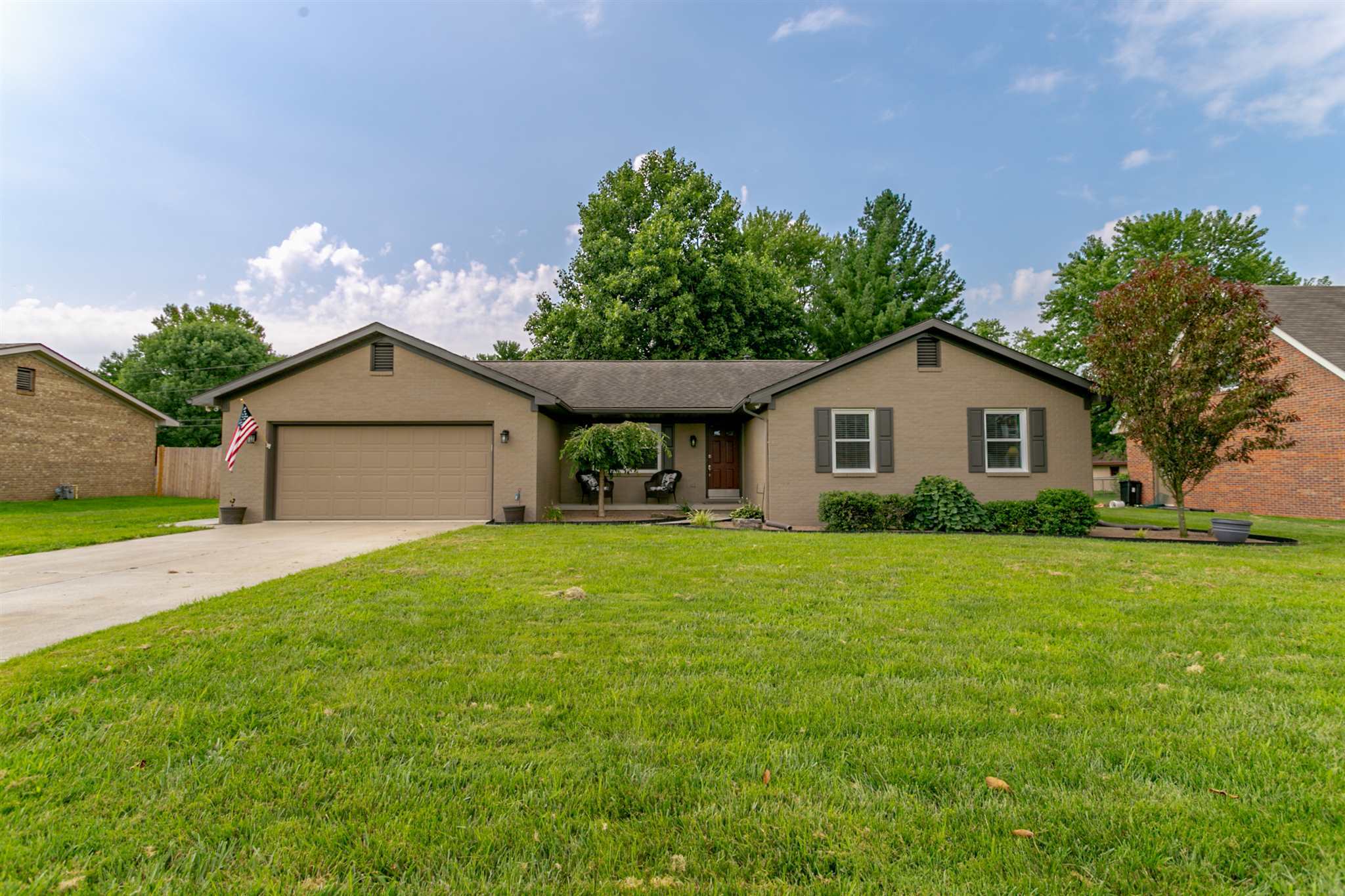 Property Photo: 8733 Hanover Dr IN 47630