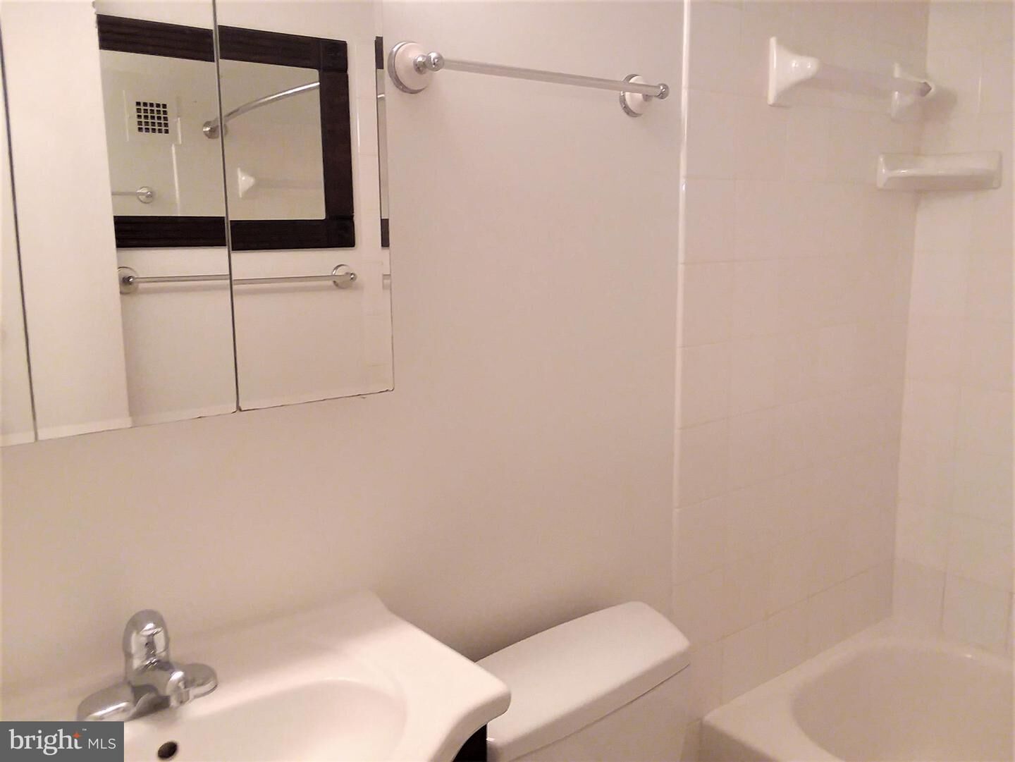 Property Photo:  9453 Fairfax Boulevard 204  VA 22031 