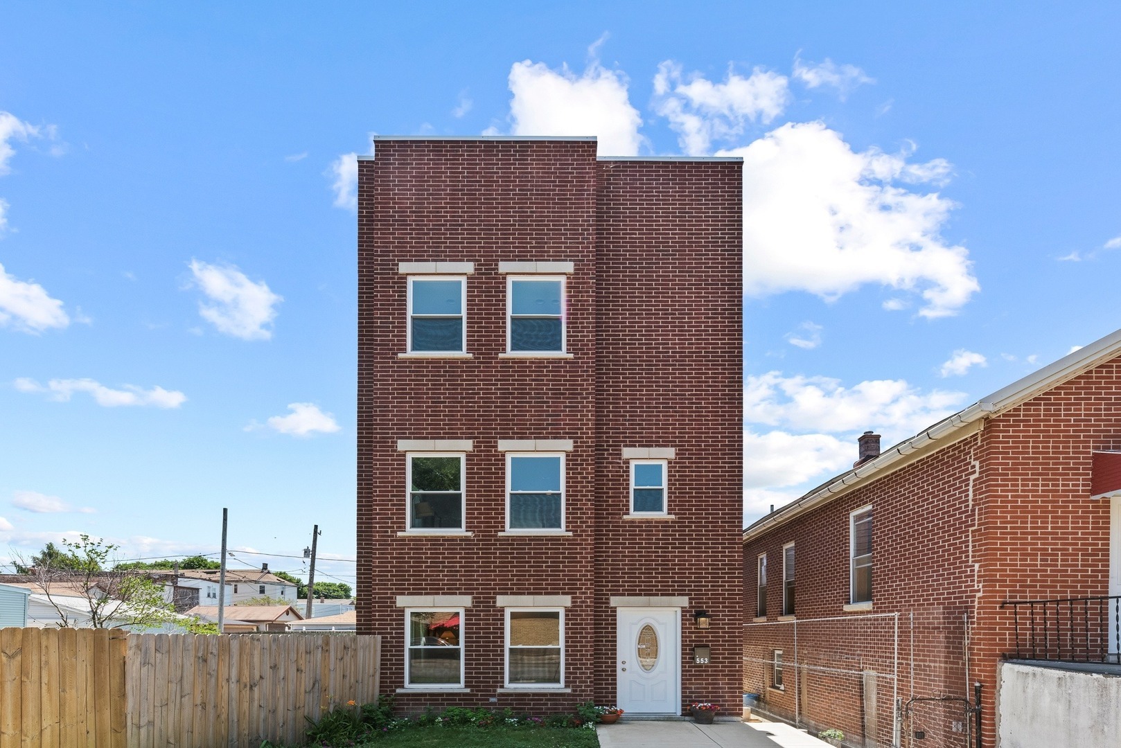 Property Photo:  553 W 36th Street  IL 60609 