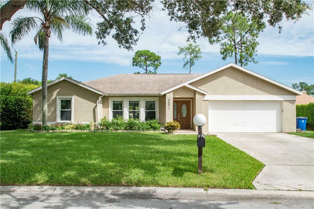 Property Photo:  6591 Saint Ives Court  FL 33966 