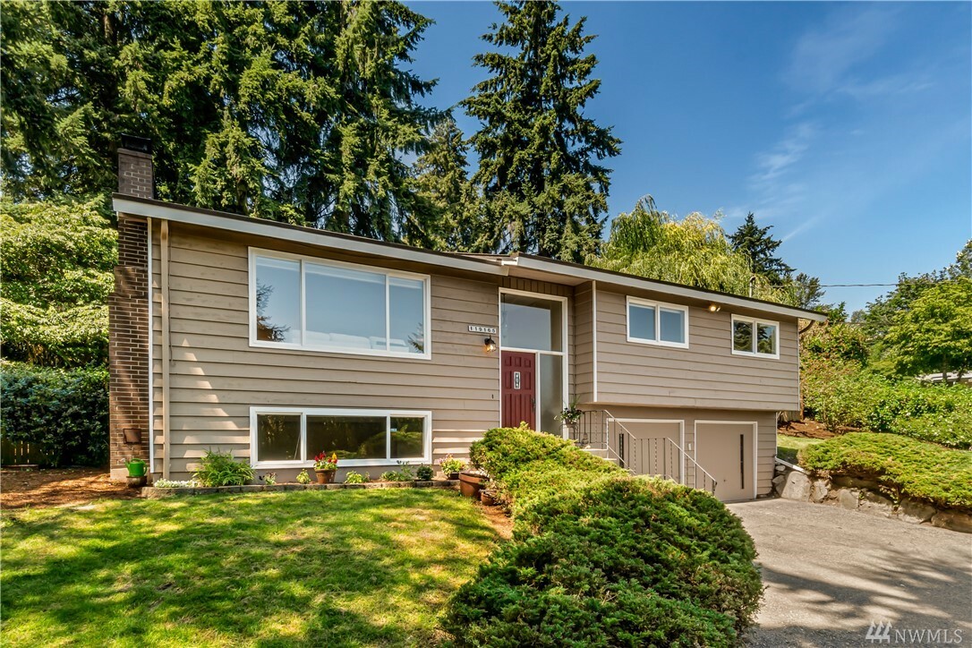 Property Photo:  19165 66th Place NE  WA 98028 