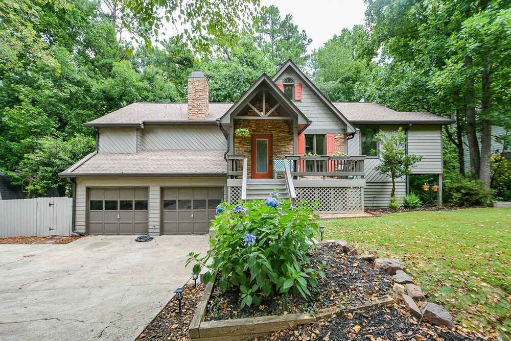 Property Photo:  1015 Peace Dr  GA 30152 