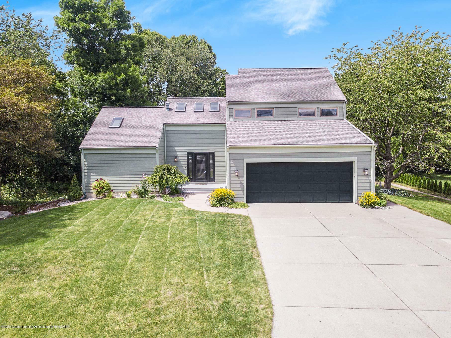 Property Photo:  2425 Briarhill Drive  MI 48917 