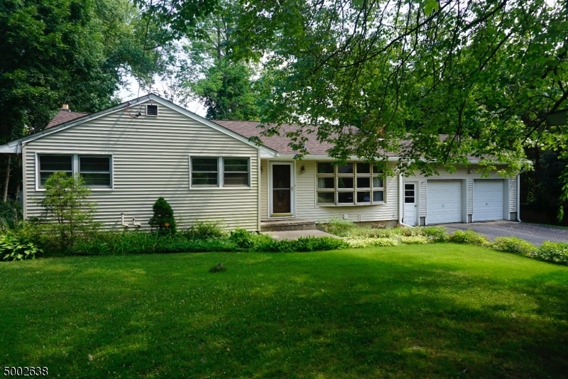 Property Photo:  14 Butternut Road  NJ 07462 