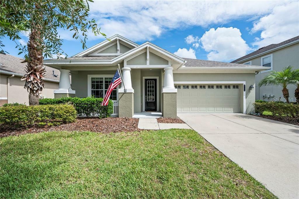 Property Photo:  8106 Hampton Lake Drive  FL 33647 