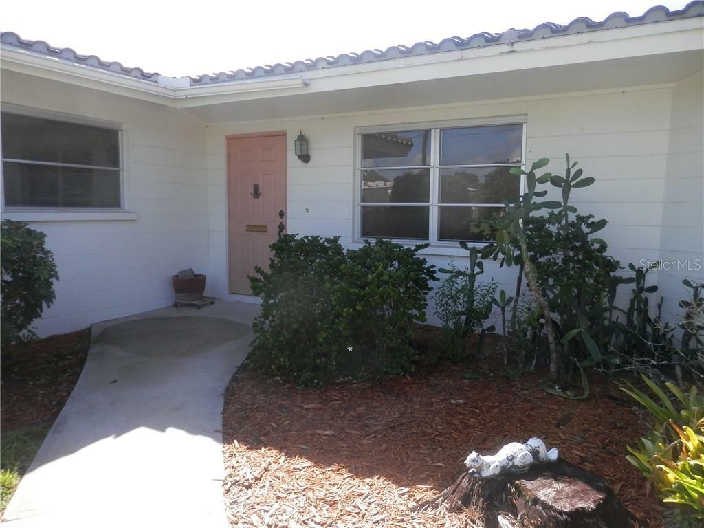 Property Photo:  2473 Rosa Lane  FL 33950 