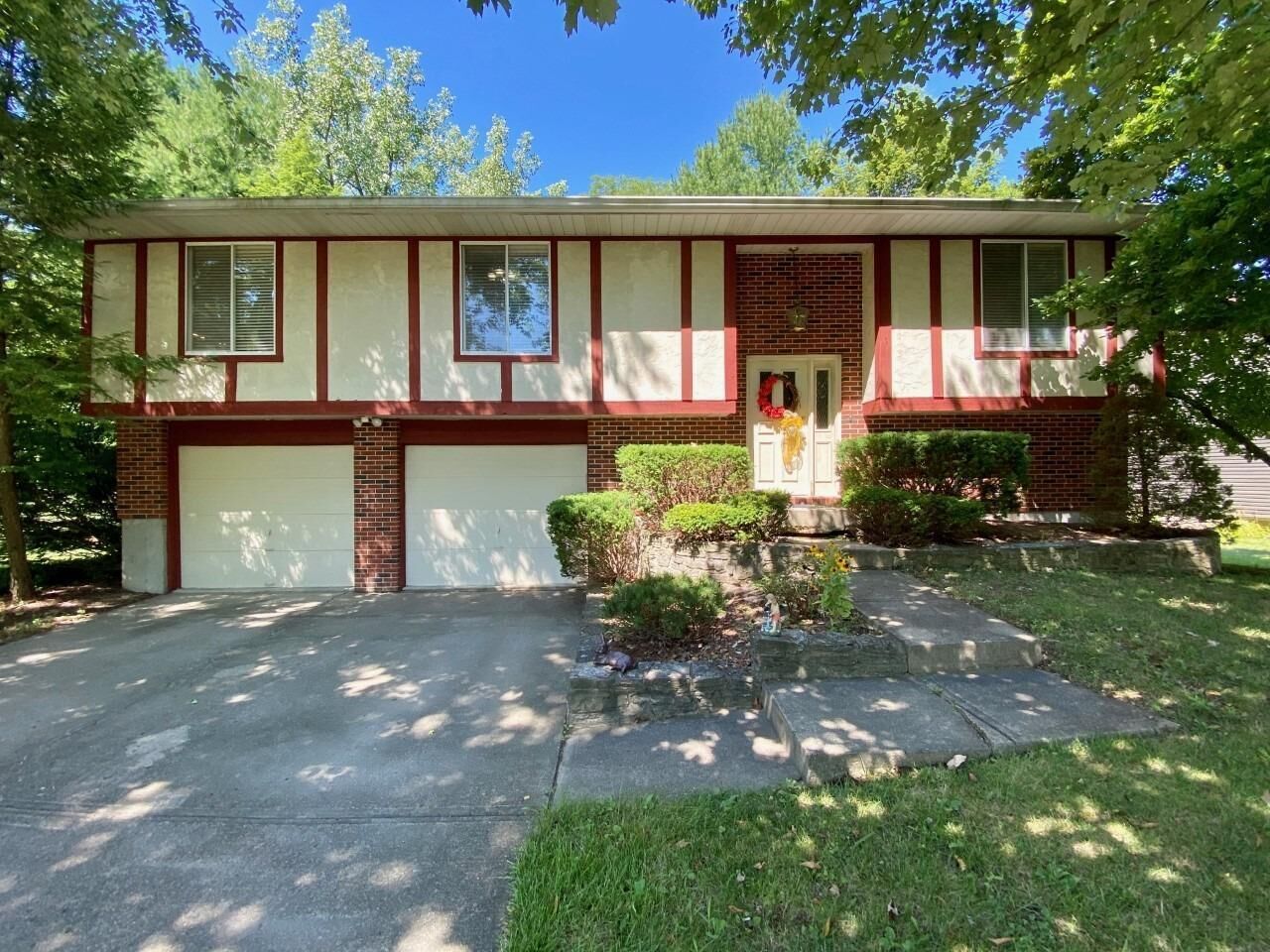 Property Photo: 6759 Netherland Ct OH 45044
