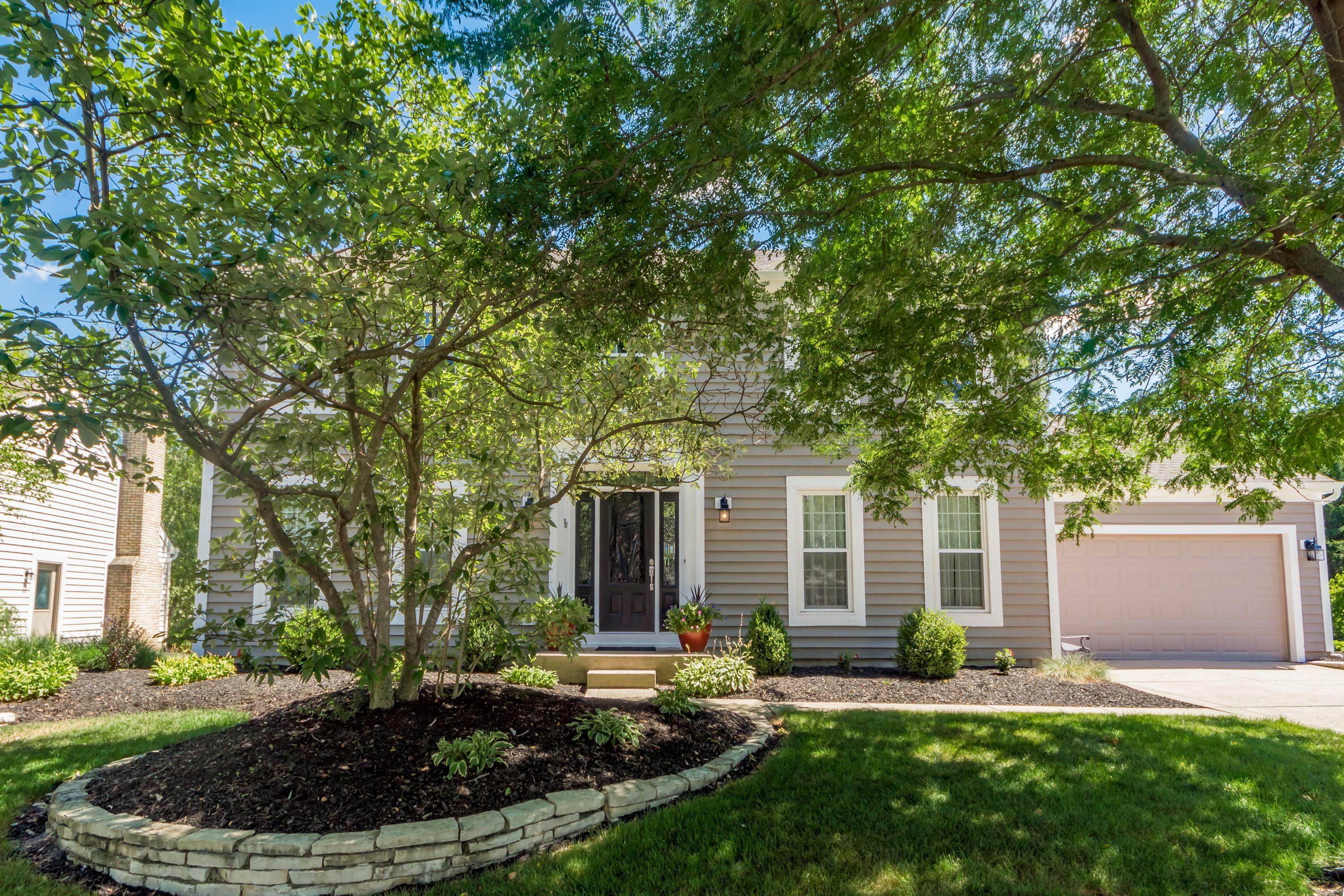 Property Photo: 7672 Brandbury Place OH 43017