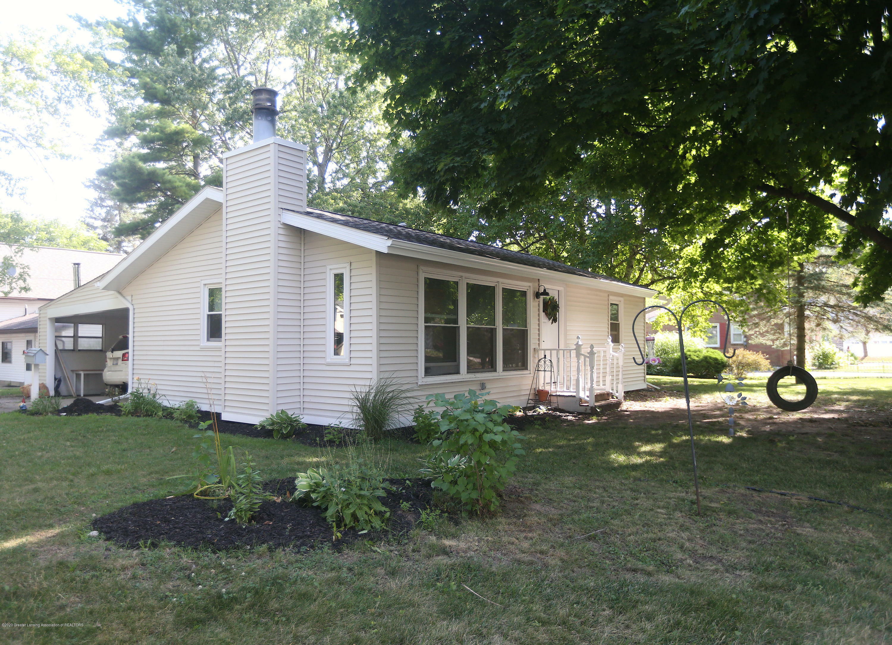 Property Photo: 425 Maple Street MI 48837